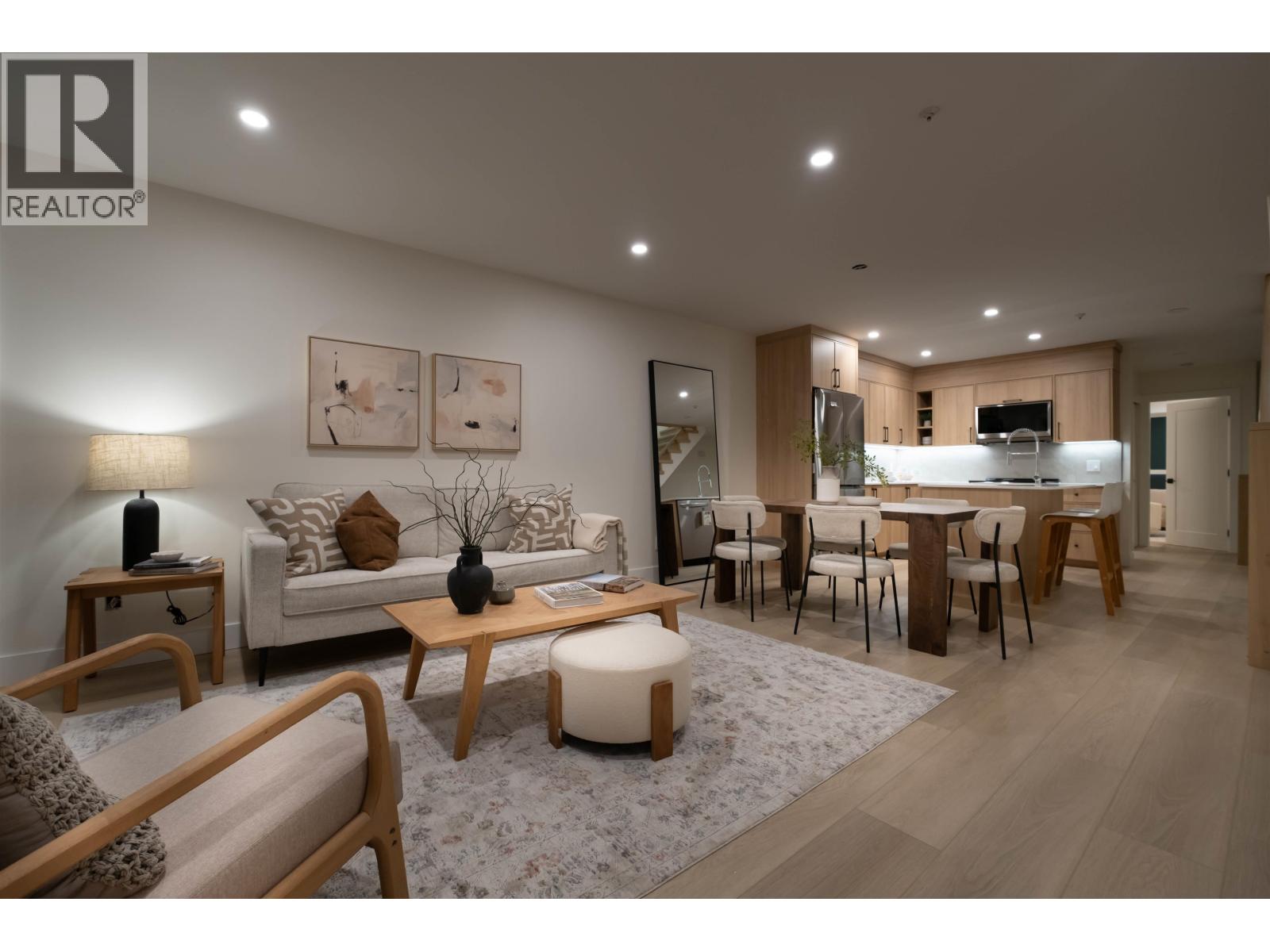 3350 Cobblestone Avenue, Vancouver, British Columbia  V5S 4S4 - Photo 1 - R3082801