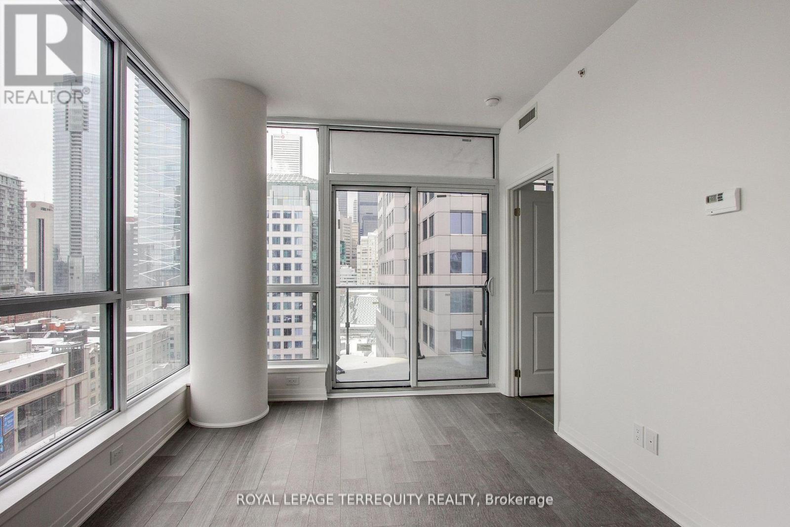 1202 - 8 Mercer Street, Toronto, Ontario  M5V 0C4 - Photo 4 - C12732700