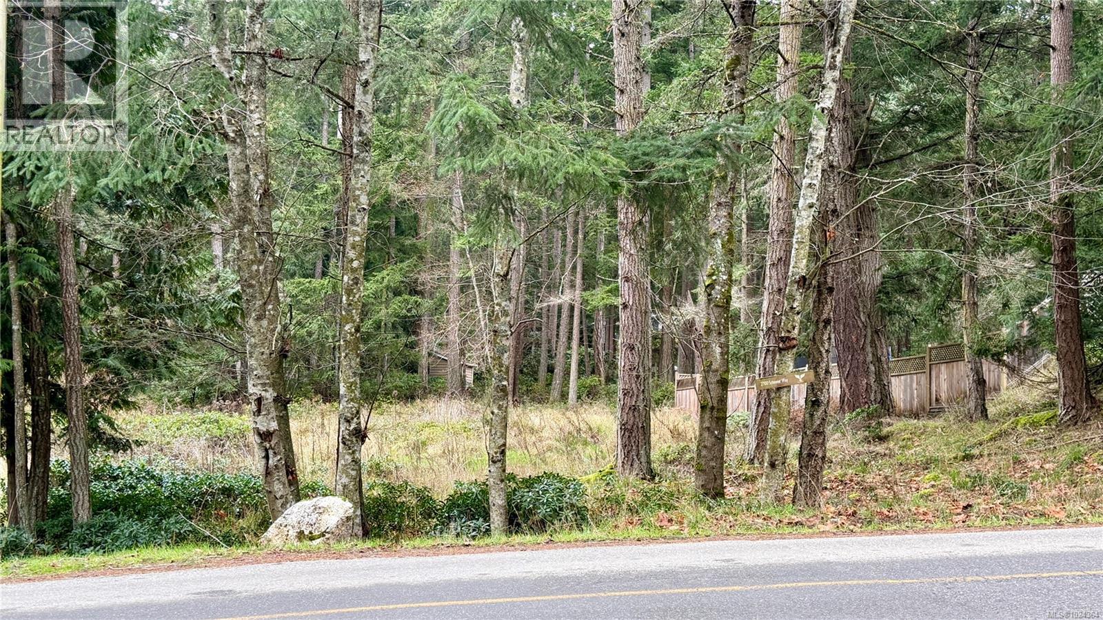 27100 Schooner Way, Pender Island, British Columbia  V0N 2M2 - Photo 3 - 1024364