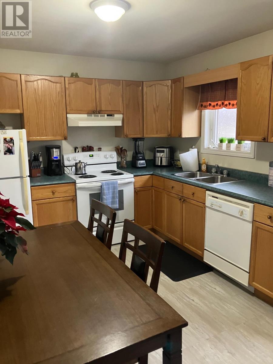 366 St. Peters Road, Charlottetown, Prince Edward Island  C1B 1X2 - Photo 3 - 202601565