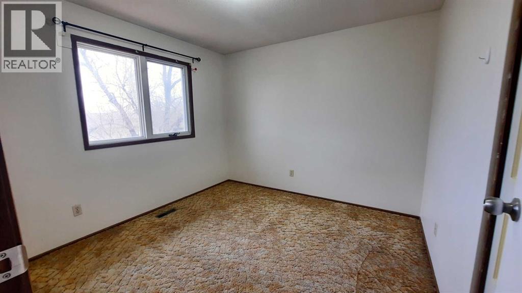 706 Bankview Close, Drumheller, Alberta  T0J 0Y6 - Photo 15 - A2266157