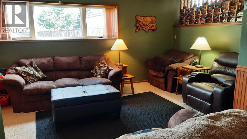 706 Bankview Close, Drumheller, Alberta  T0J 0Y6 - Photo 8 - A2266157