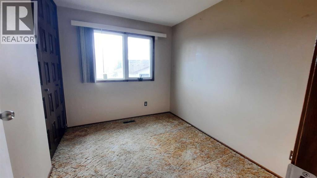 706 Bankview Close, Drumheller, Alberta  T0J 0Y6 - Photo 14 - A2266157