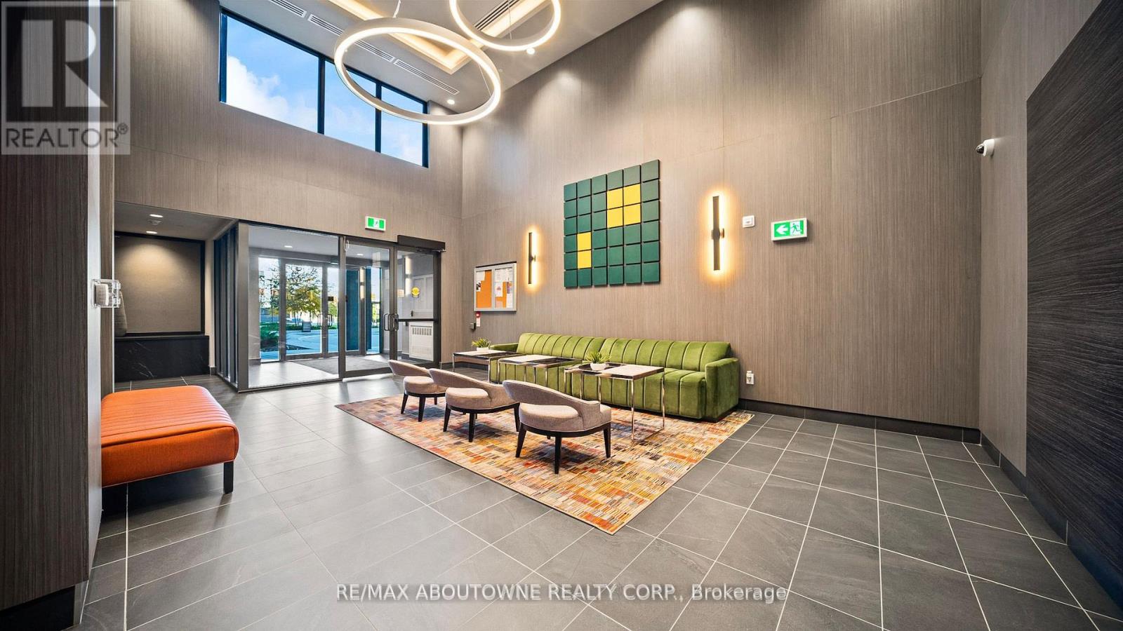 004 - 95 Dundas Street W, Oakville, Ontario  L6M 5N4 - Photo 16 - W12732770