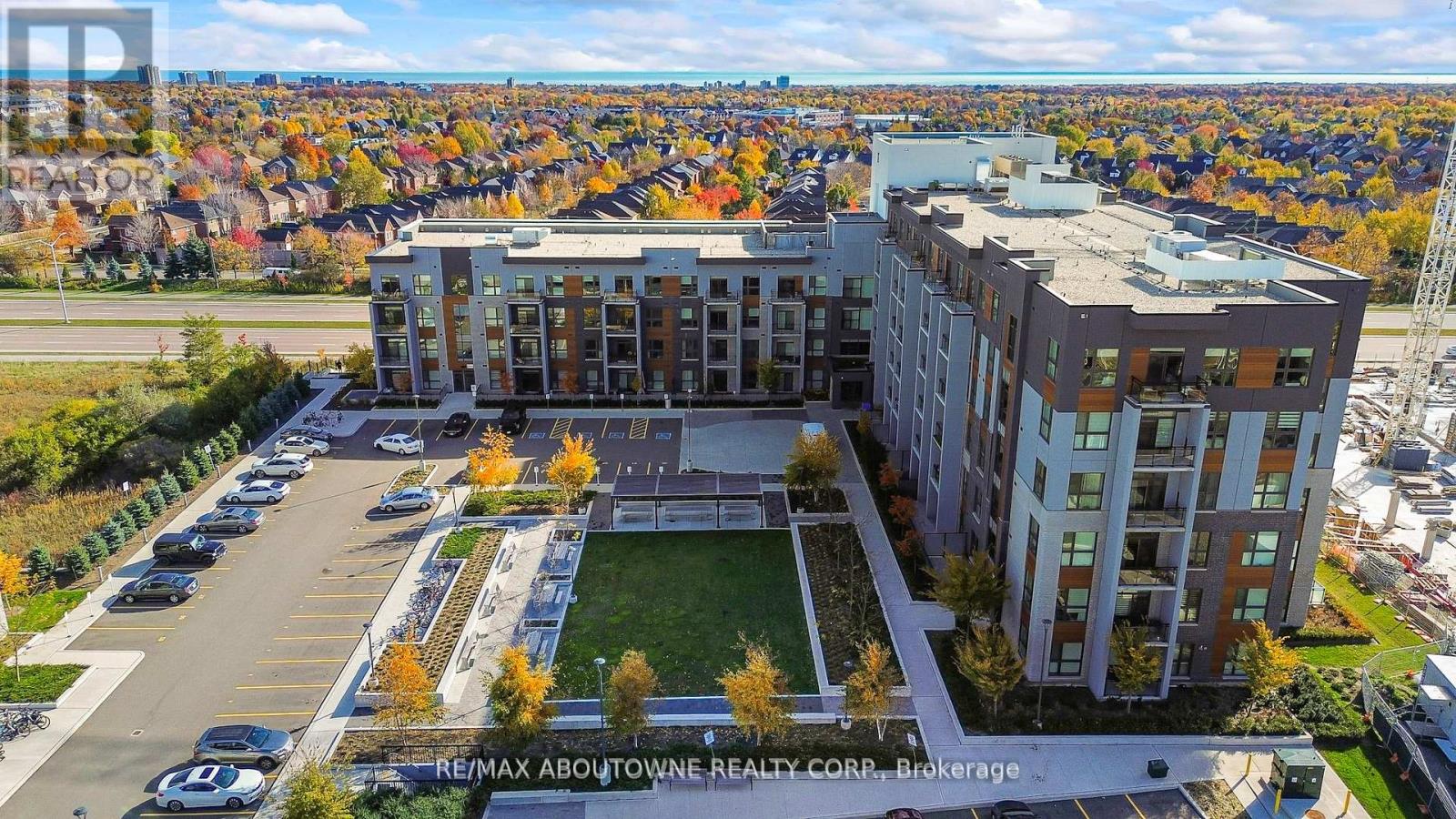 004 - 95 Dundas Street W, Oakville, Ontario  L6M 5N4 - Photo 18 - W12732770