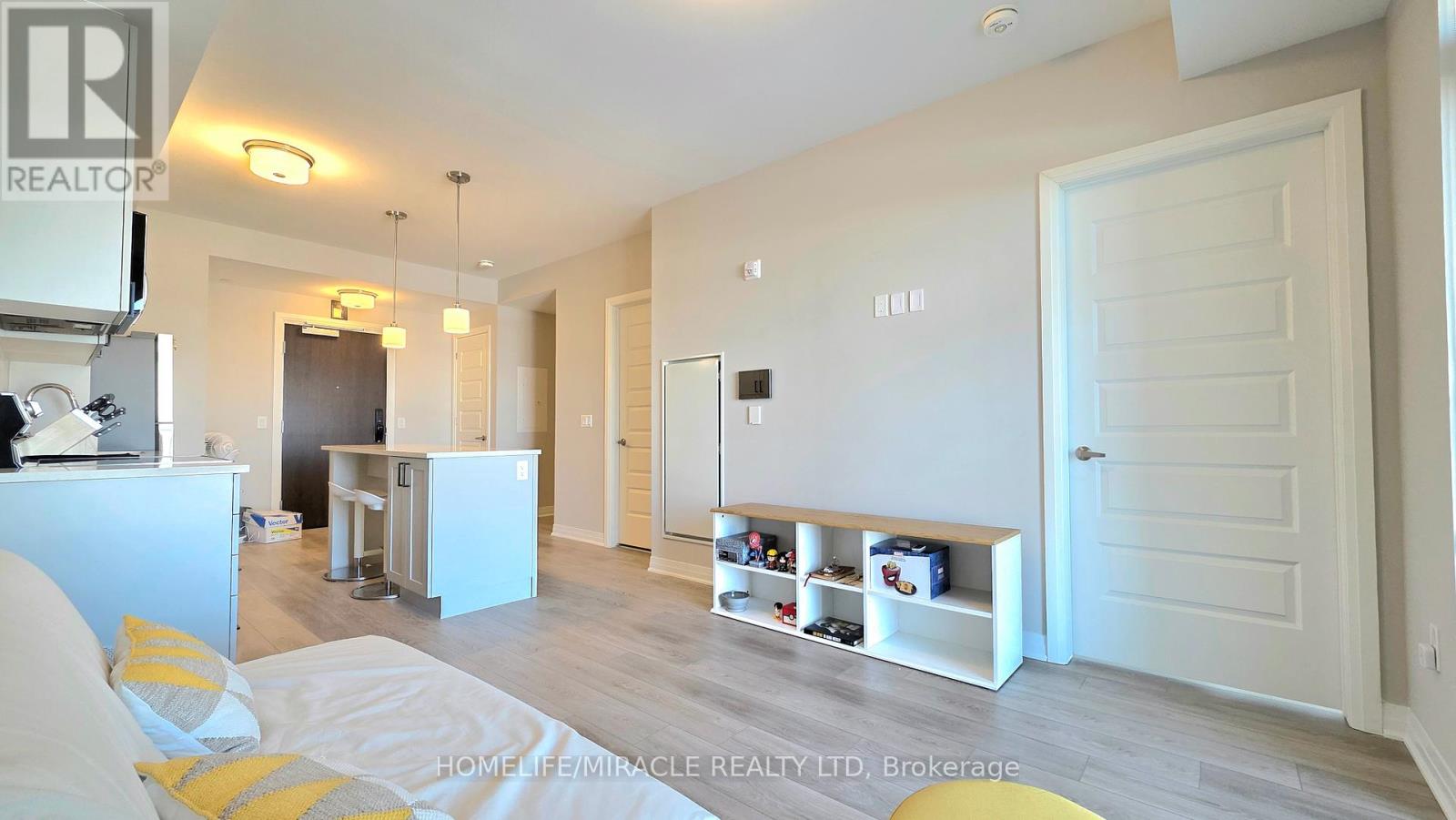 502 - 490 Gordon Krantz Avenue, Milton, Ontario  L9E 1Z5 - Photo 2 - W12732776