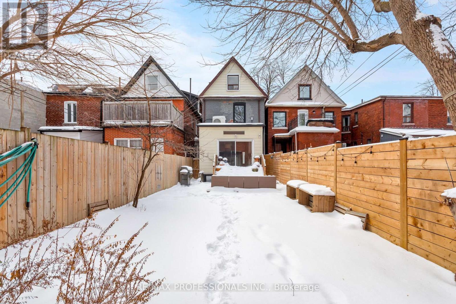 163 1/2 Campbell Avenue, Toronto, Ontario  M6P 3V3 - Photo 17 - W12732810