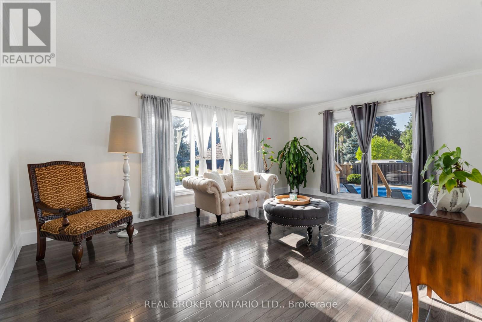 13 Pine Tree Crescent, Brampton, Ontario  L6W 1C7 - Photo 14 - W12732812