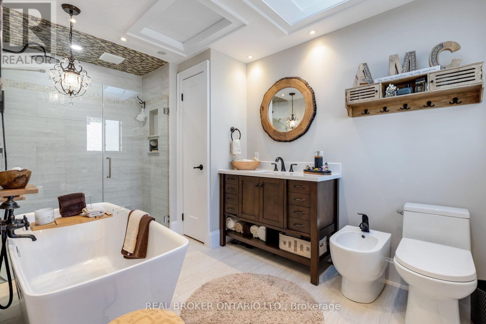 13 Pine Tree Crescent, Brampton, Ontario  L6W 1C7 - Photo 27 - W12732812