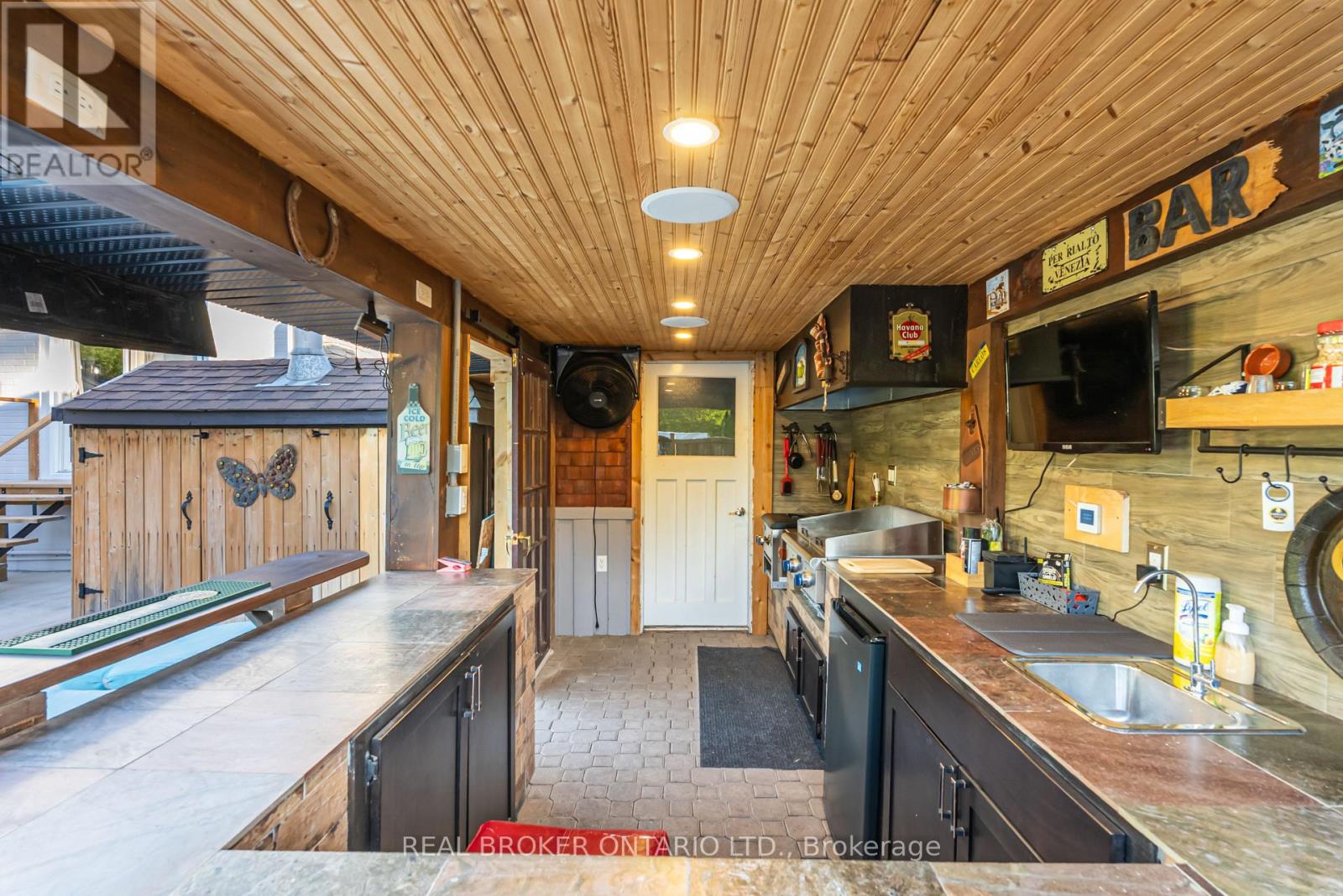 13 Pine Tree Crescent, Brampton, Ontario  L6W 1C7 - Photo 43 - W12732812