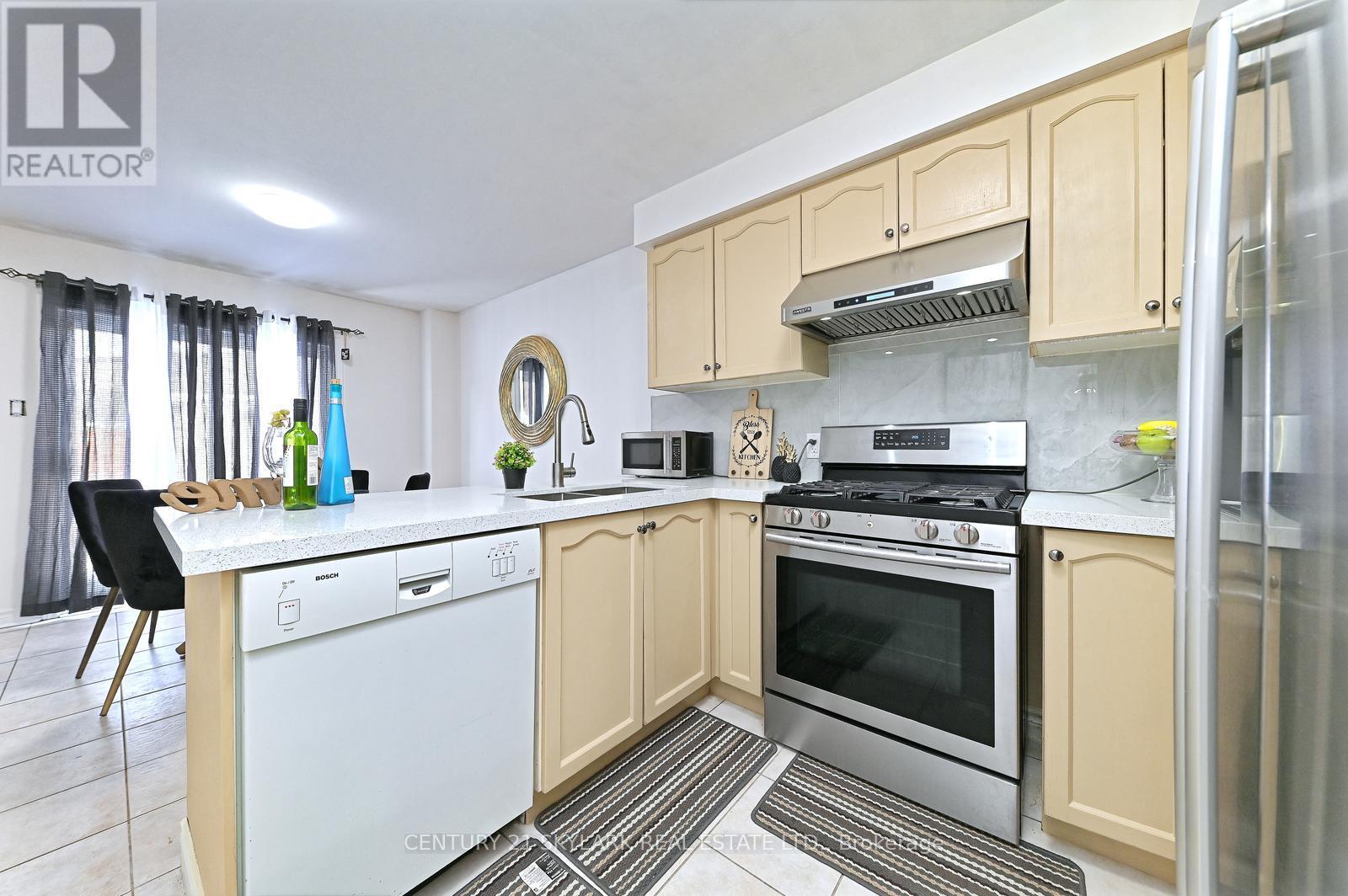 38 Marotta Avenue, Brampton, Ontario  L6X 4W9 - Photo 8 - W12732824