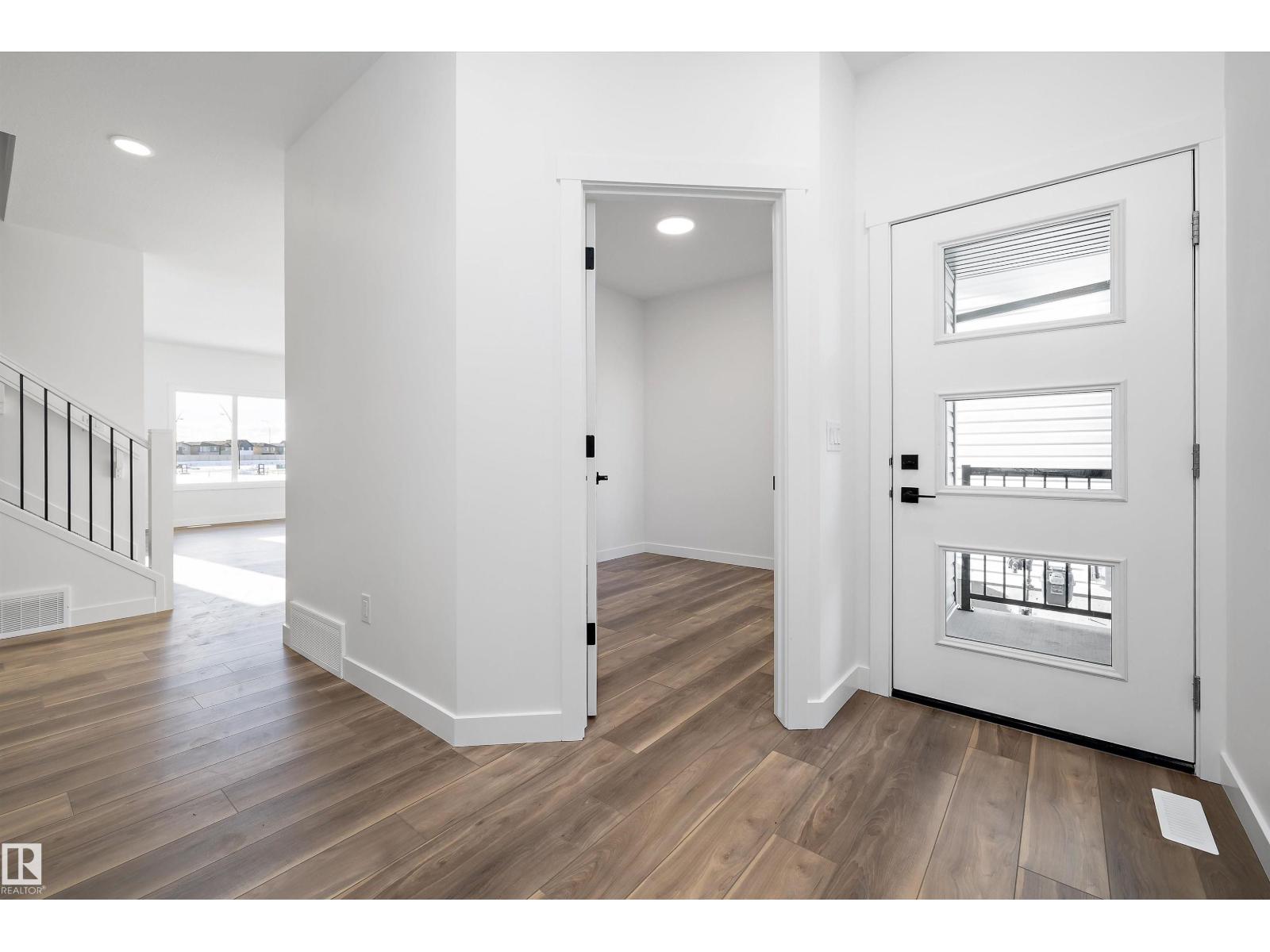 18915 28 Av Nw, Edmonton, Alberta  T6M 3H9 - Photo 3 - E4470446