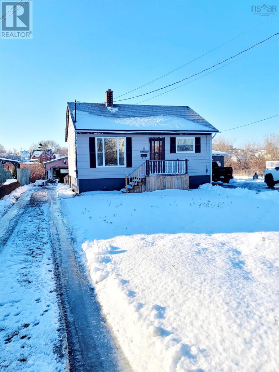 5 Currie Street, Glace Bay, Nova Scotia
