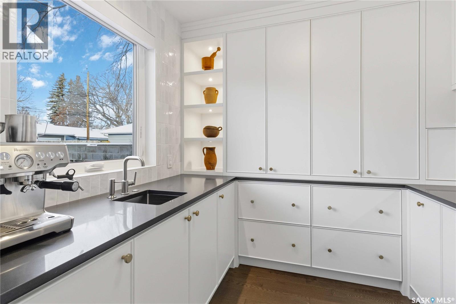 1134 Spadina Crescent E, Saskatoon, Saskatchewan  S7K 3H7 - Photo 9 - SK027474