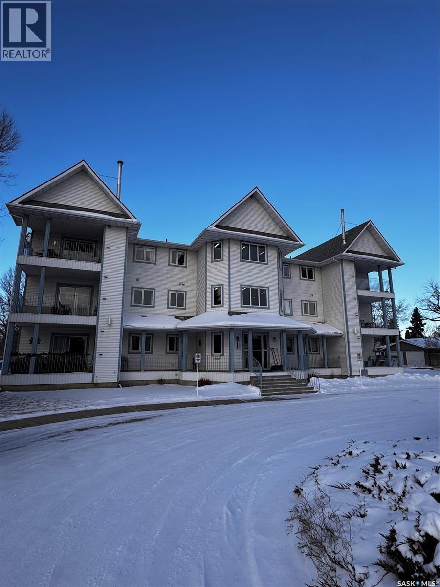 304 800 Hartney AVENUE, weyburn, Saskatchewan