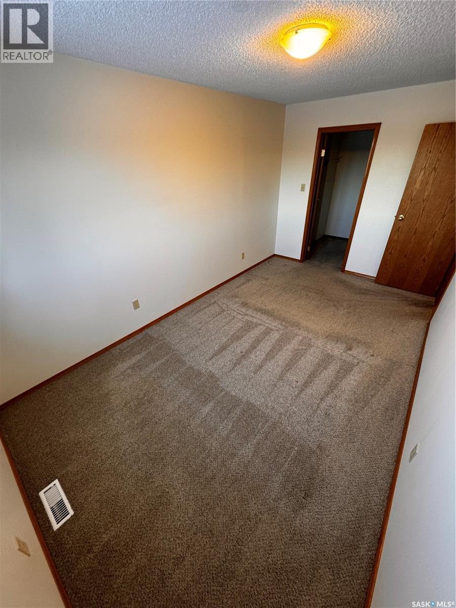 304 800 Hartney Avenue, Weyburn, Saskatchewan  S4H 0L8 - Photo 10 - SK027471