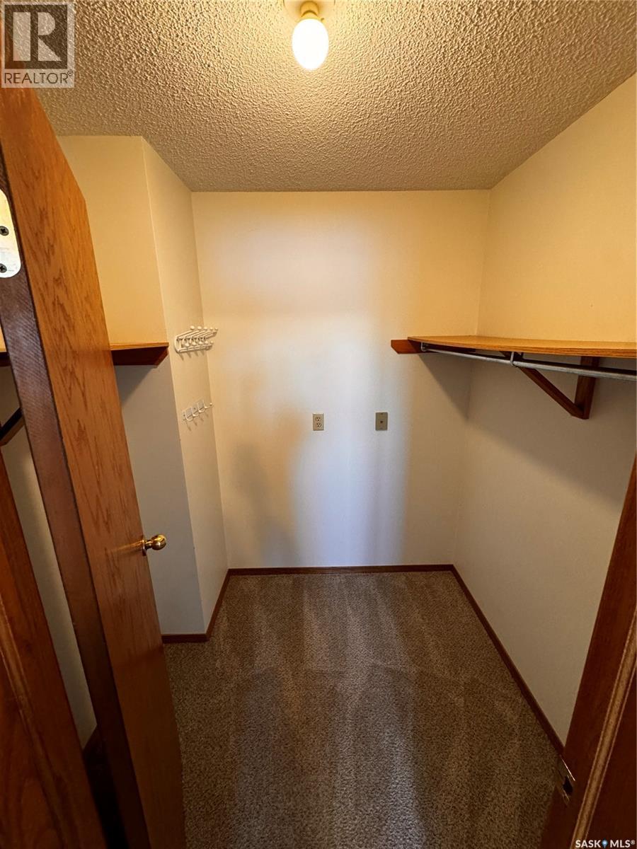 304 800 Hartney Avenue, Weyburn, Saskatchewan  S4H 0L8 - Photo 11 - SK027471