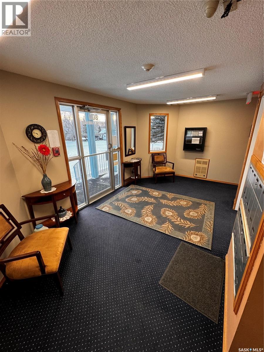 304 800 Hartney Avenue, Weyburn, Saskatchewan  S4H 0L8 - Photo 3 - SK027471