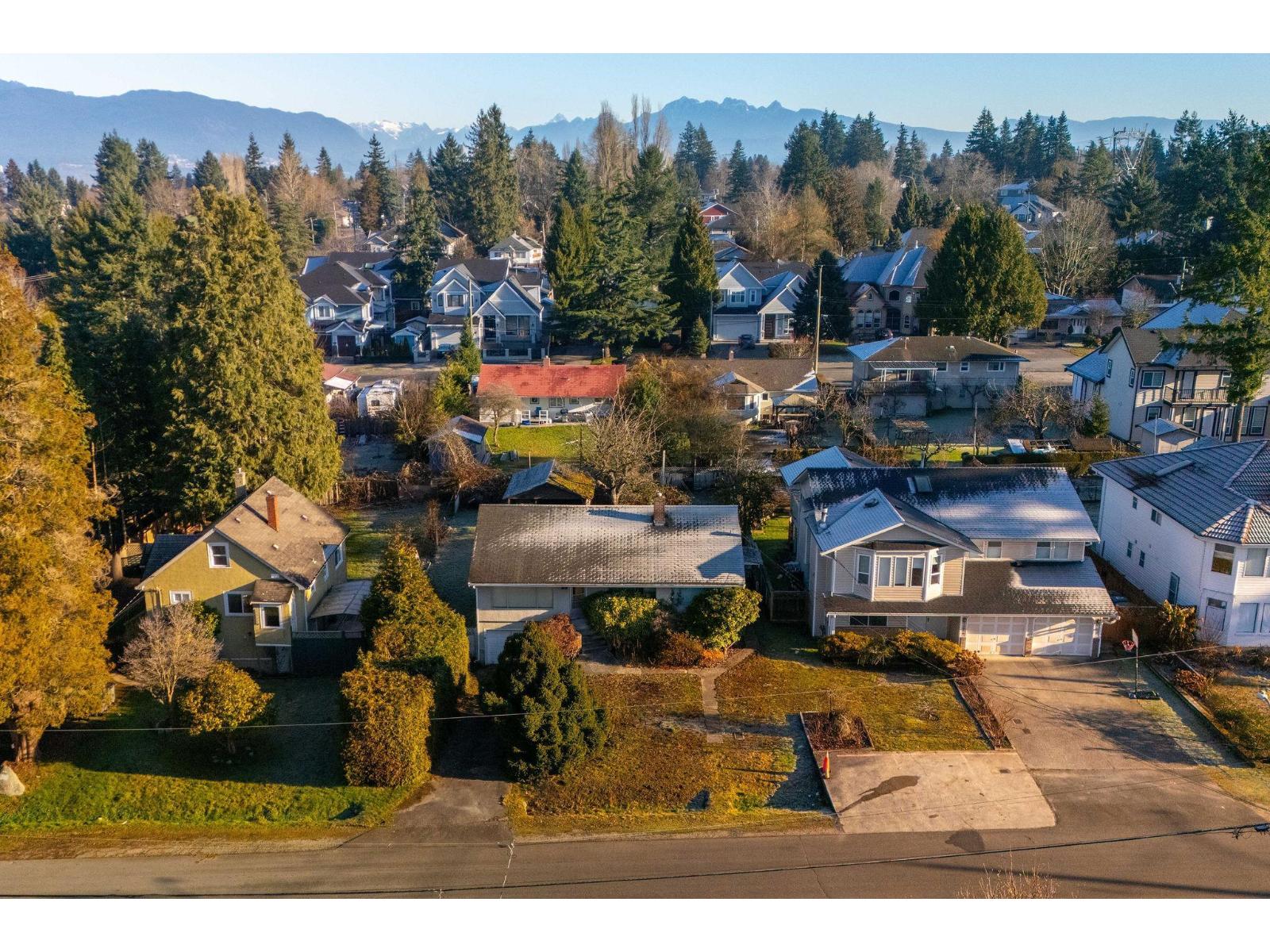 13817 Berg Road, Surrey, British Columbia  V3R 5L2 - Photo 3 - R3083644