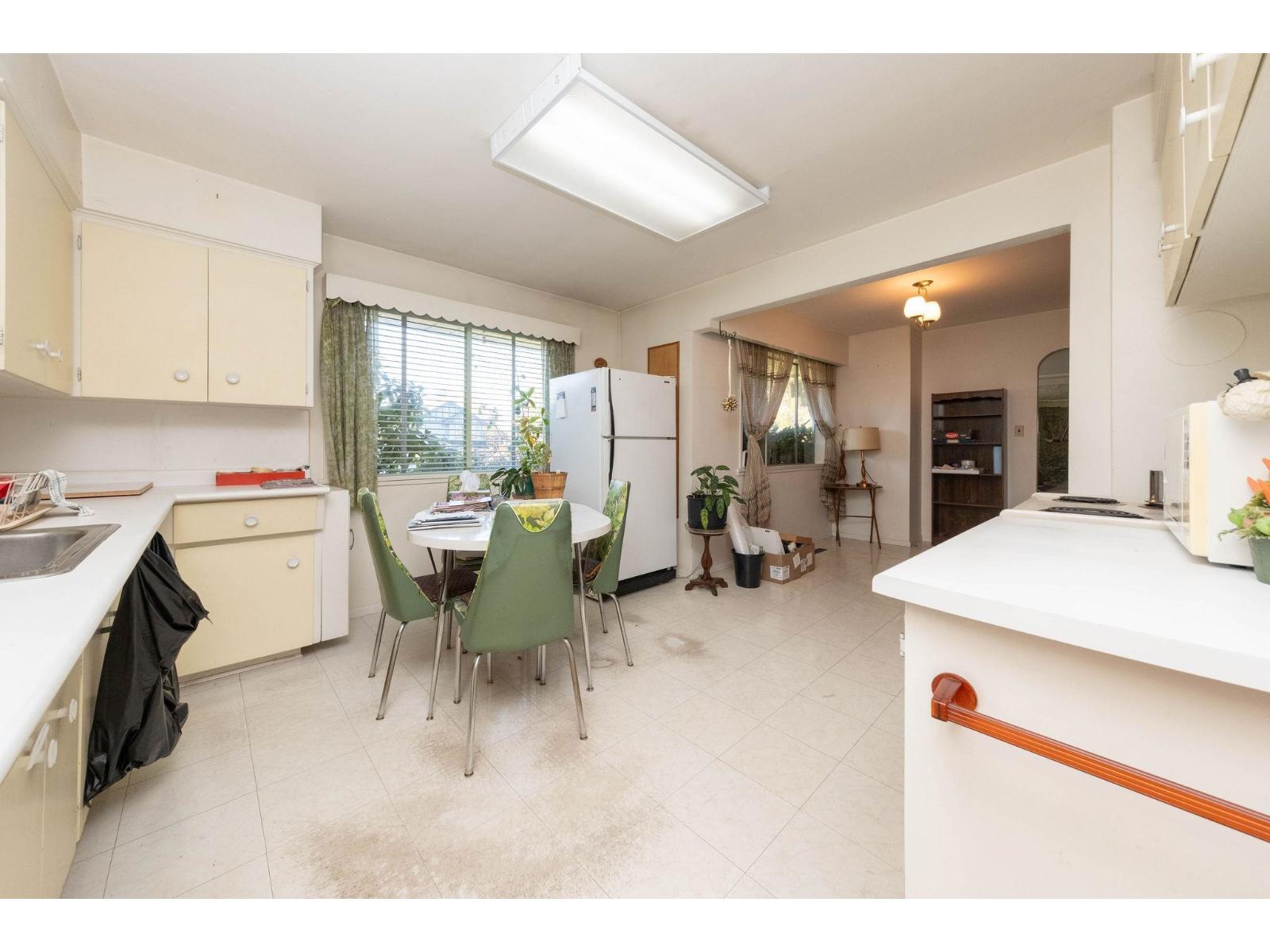 13817 Berg Road, Surrey, British Columbia  V3R 5L2 - Photo 9 - R3083644