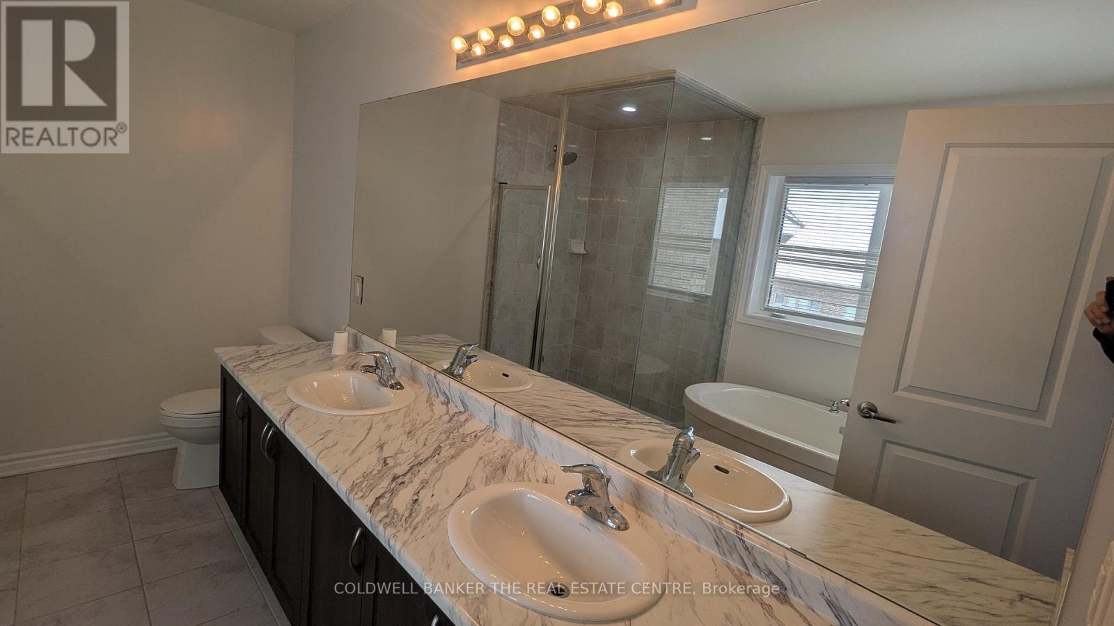 < - 1047 Barton Way, Innisfil, Ontario  L9S 0N5 - Photo 25 - N12613924