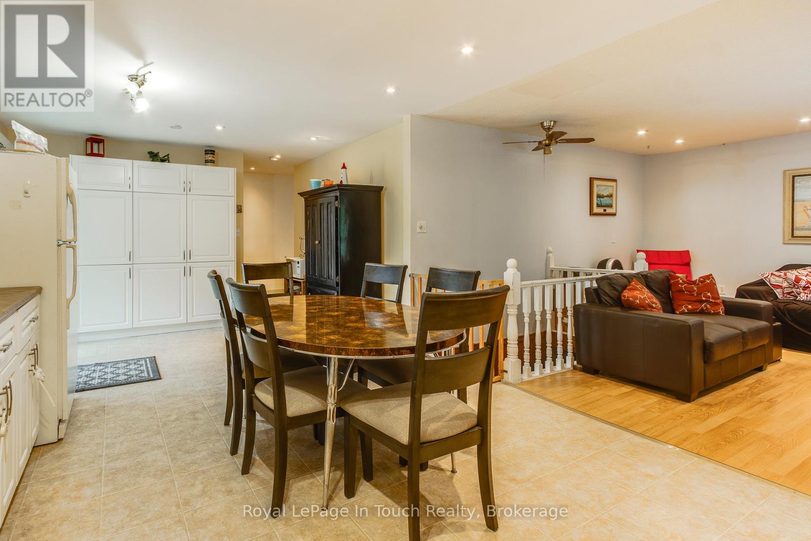 349 Balm Beach Road W, Tiny, Ontario  L0L 2J0 - Photo 10 - S12732976