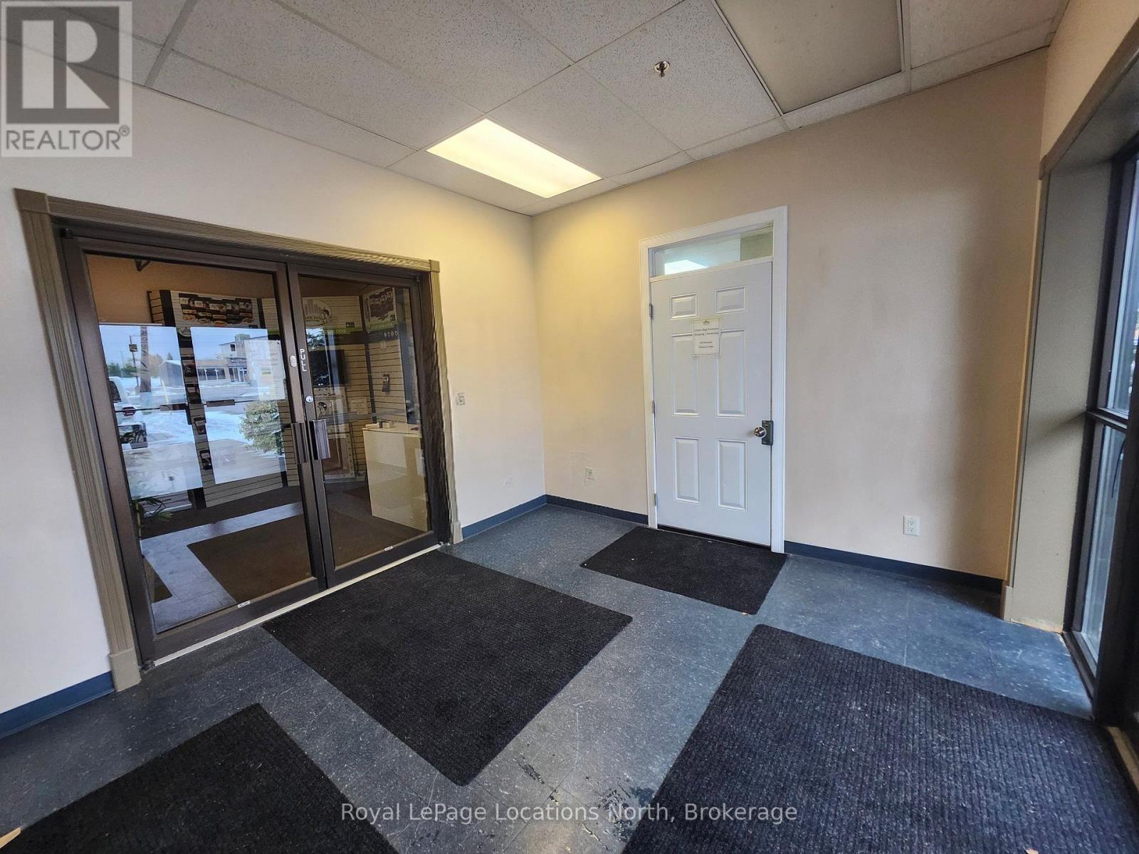 Unit 2 - 101 Pretty River Parkway S, Collingwood, Ontario  L9Y 4M8 - Photo 3 - S12732984