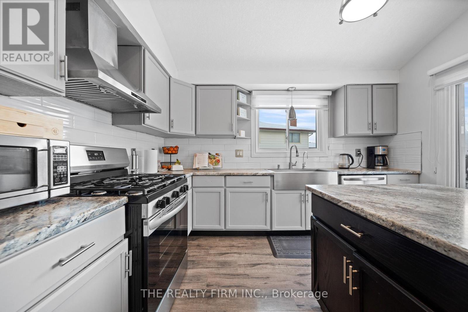 16 Classic Crescent, London East, Ontario  N5W 5T8 - Photo 11 - X12732838