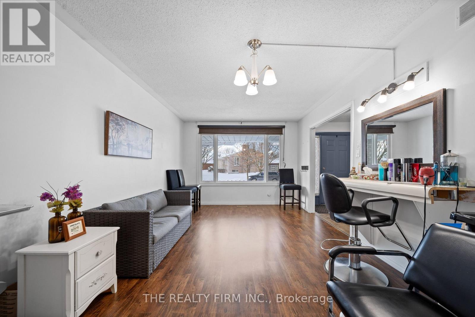 16 Classic Crescent, London East, Ontario  N5W 5T8 - Photo 15 - X12732838