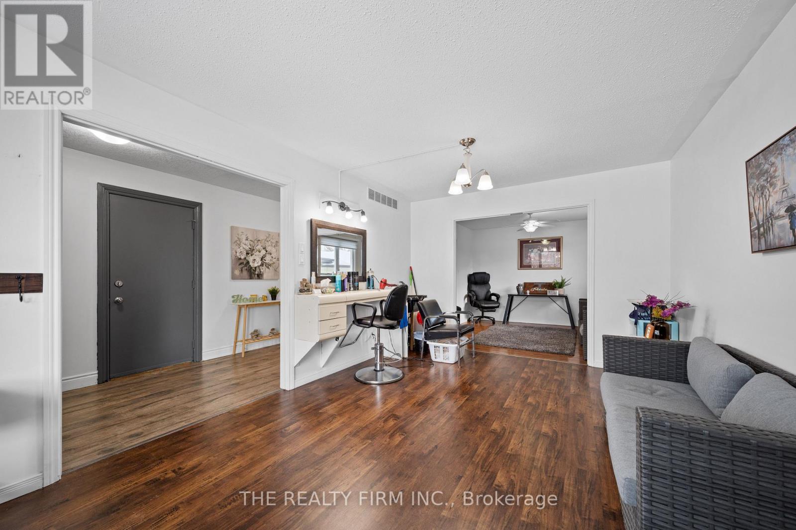 16 Classic Crescent, London East, Ontario  N5W 5T8 - Photo 16 - X12732838