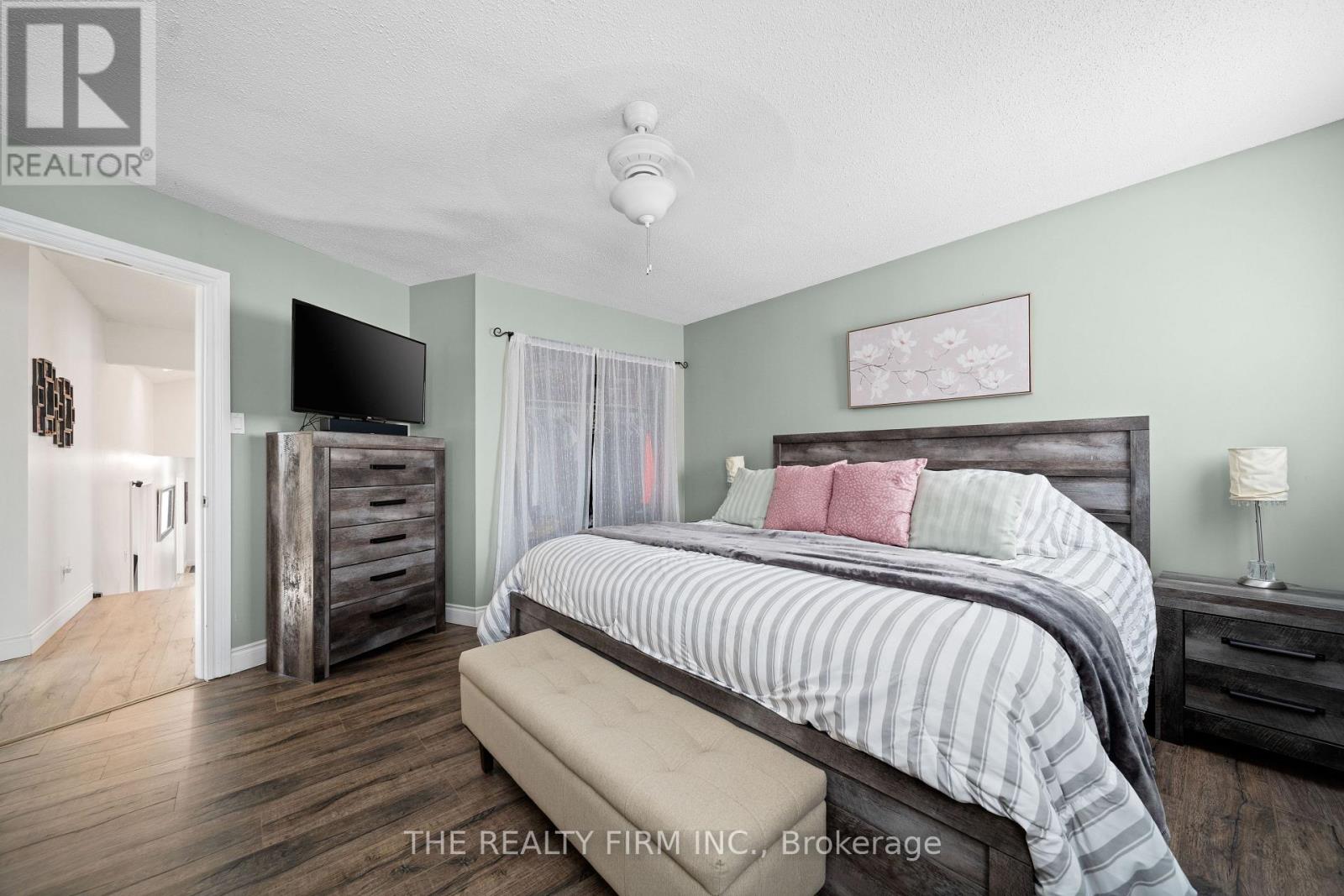 16 Classic Crescent, London East, Ontario  N5W 5T8 - Photo 20 - X12732838