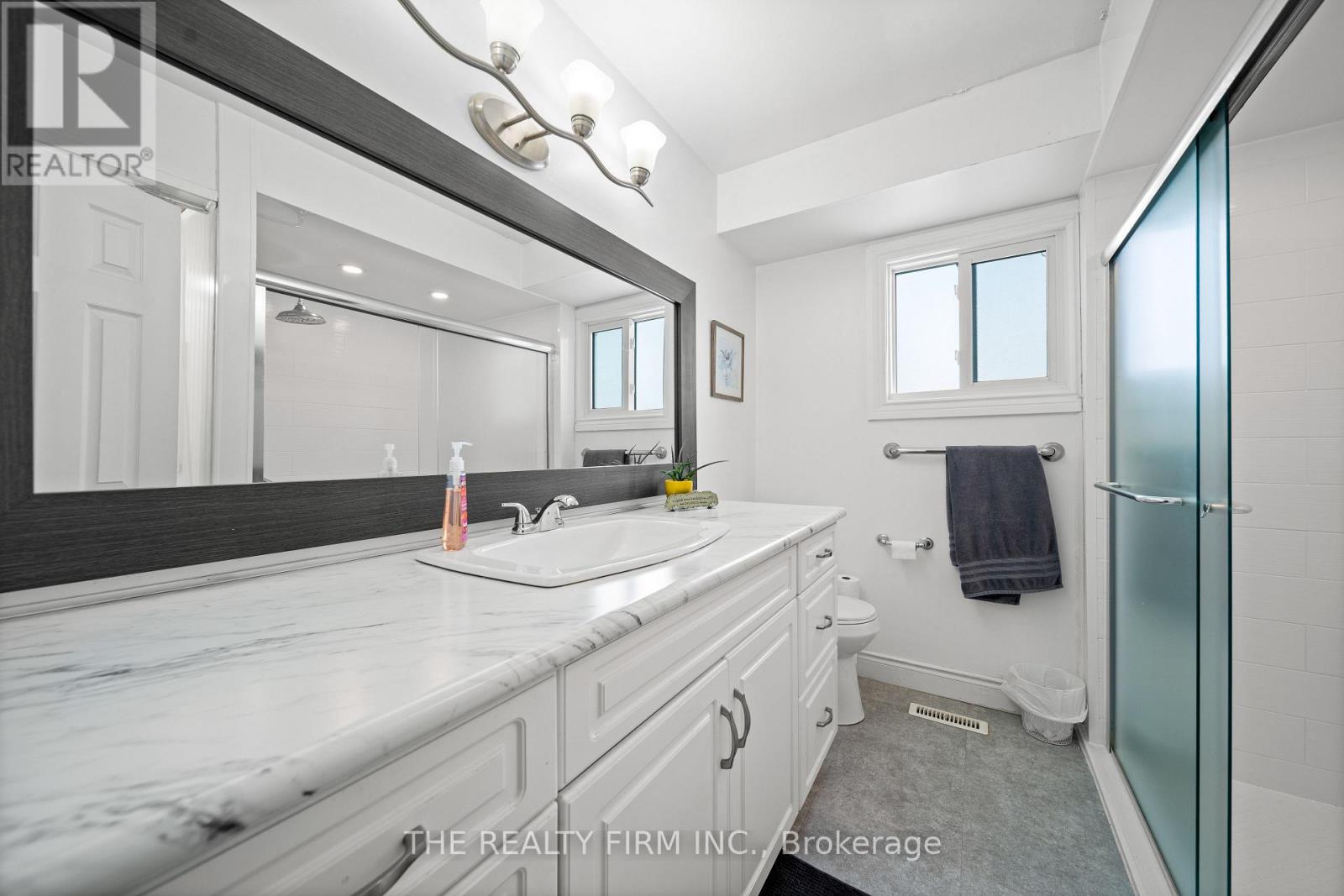 16 Classic Crescent, London East, Ontario  N5W 5T8 - Photo 24 - X12732838