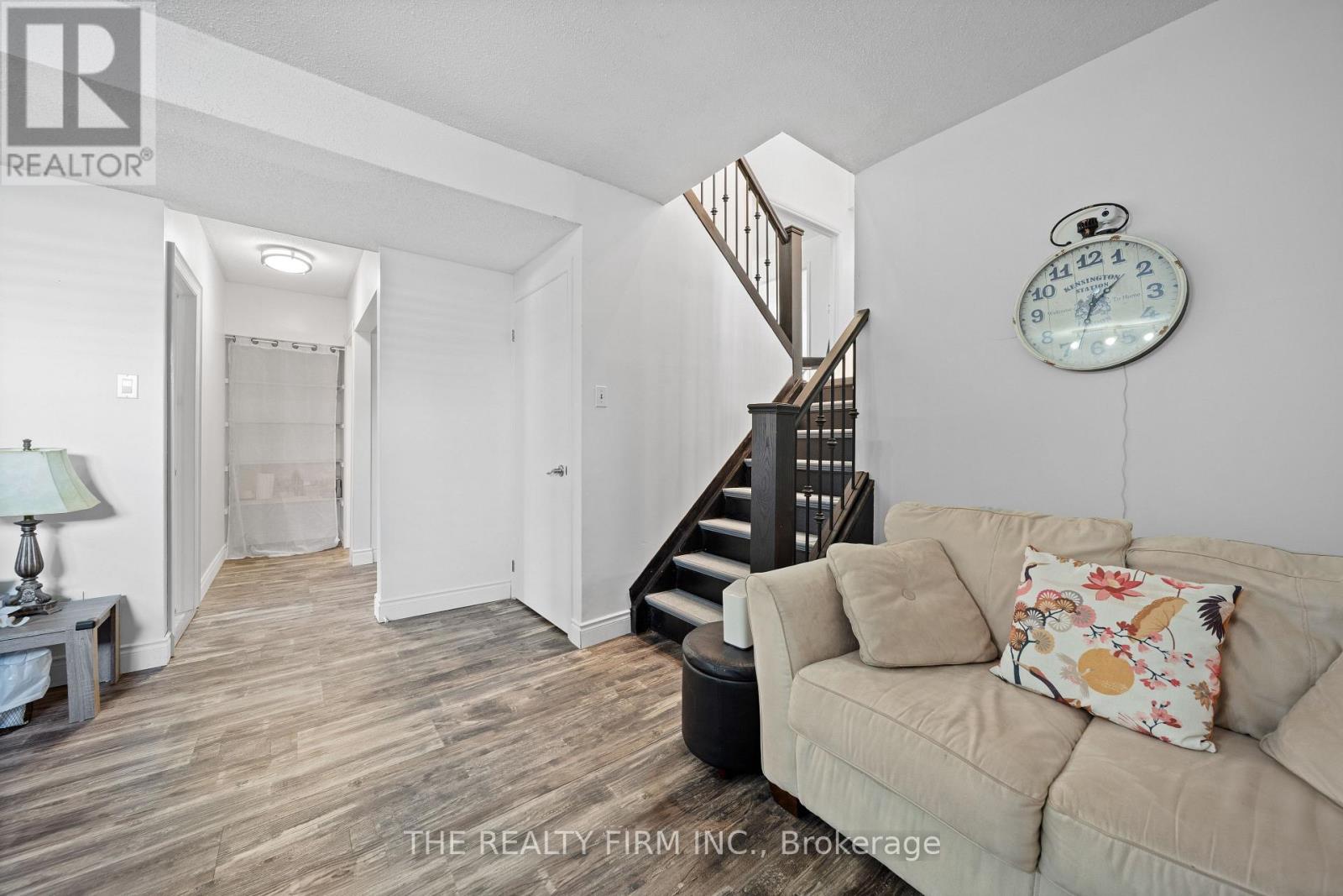 16 Classic Crescent, London East, Ontario  N5W 5T8 - Photo 26 - X12732838