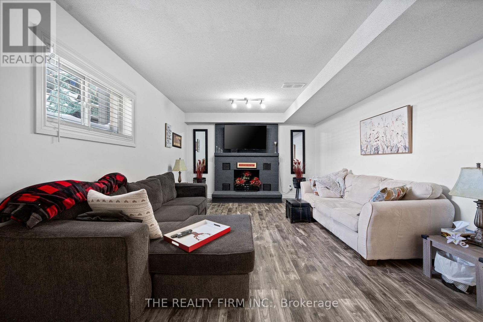 16 Classic Crescent, London East, Ontario  N5W 5T8 - Photo 27 - X12732838