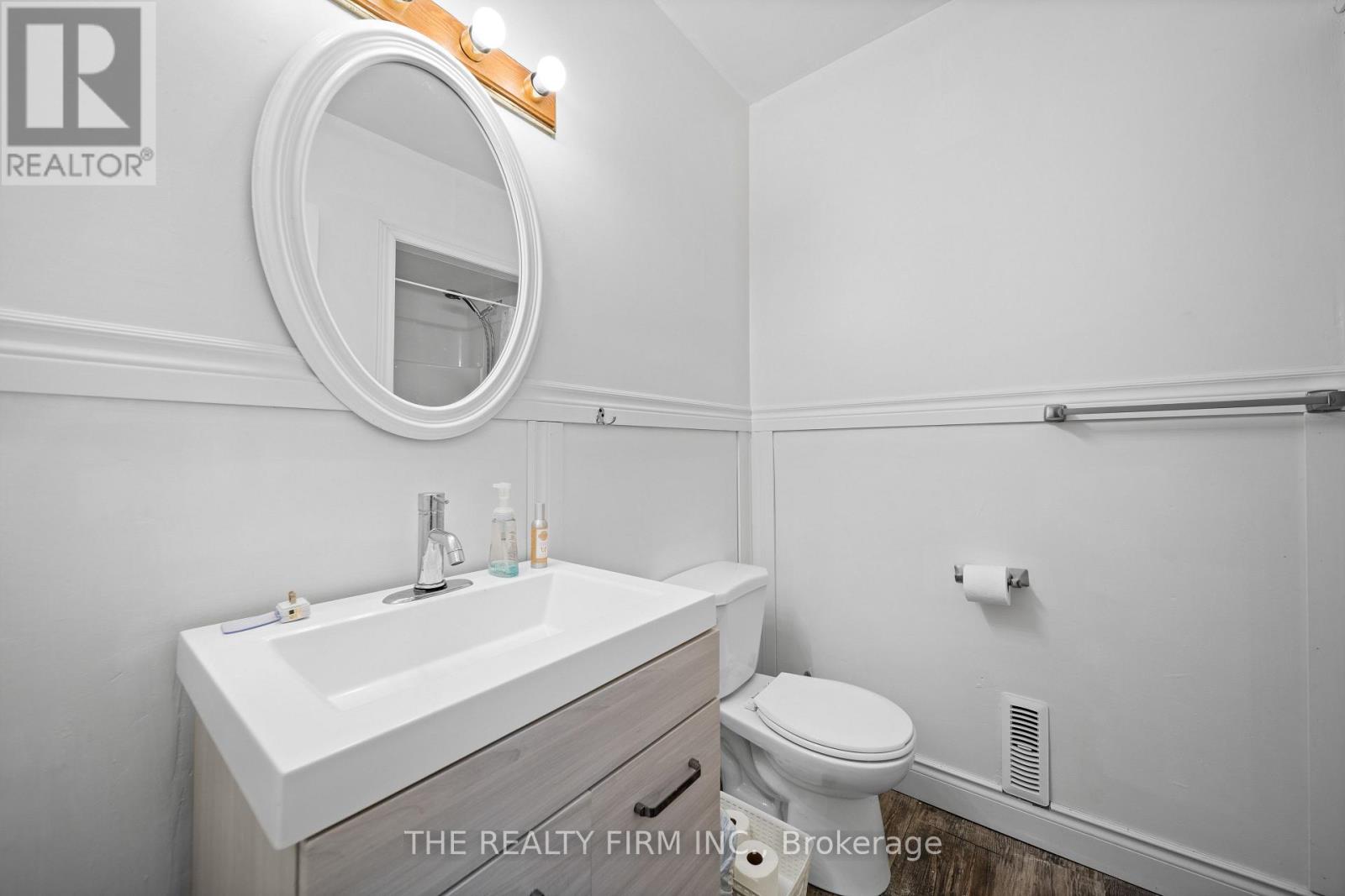 16 Classic Crescent, London East, Ontario  N5W 5T8 - Photo 30 - X12732838