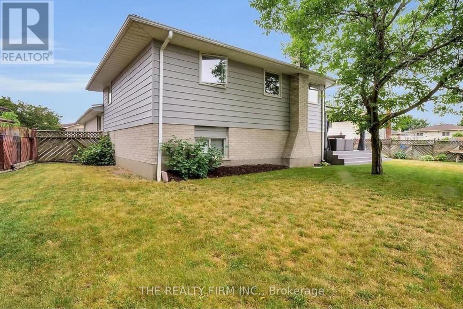 16 Classic Crescent, London East, Ontario  N5W 5T8 - Photo 35 - X12732838