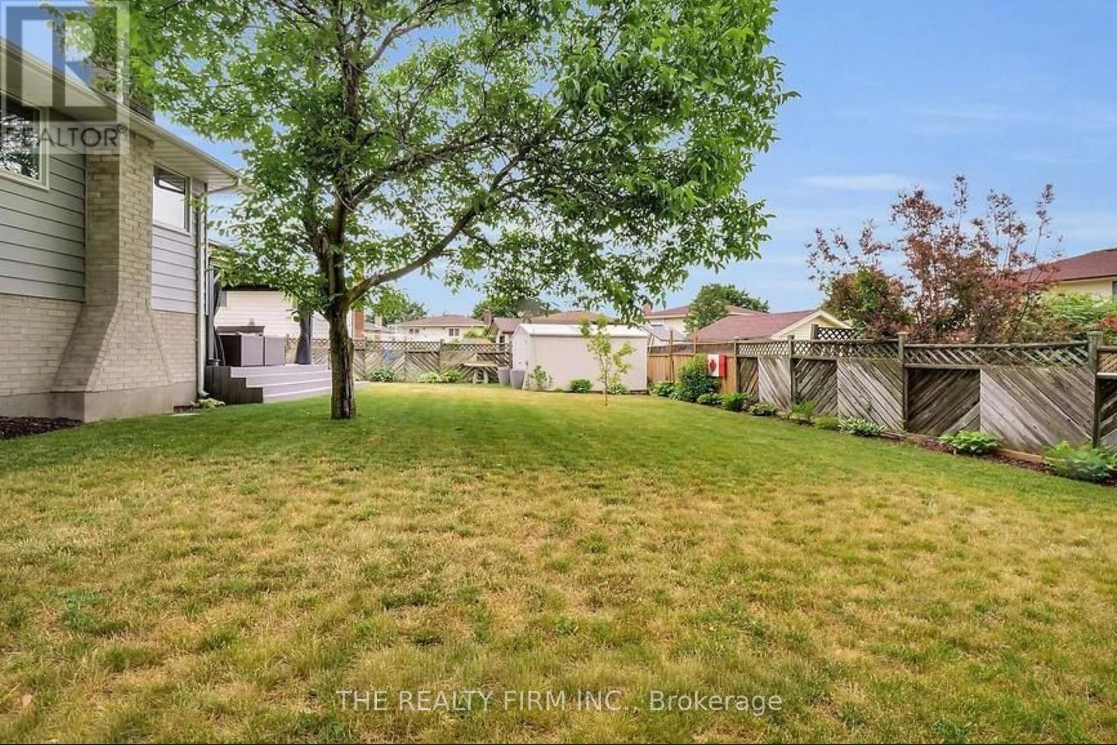 16 Classic Crescent, London East, Ontario  N5W 5T8 - Photo 41 - X12732838