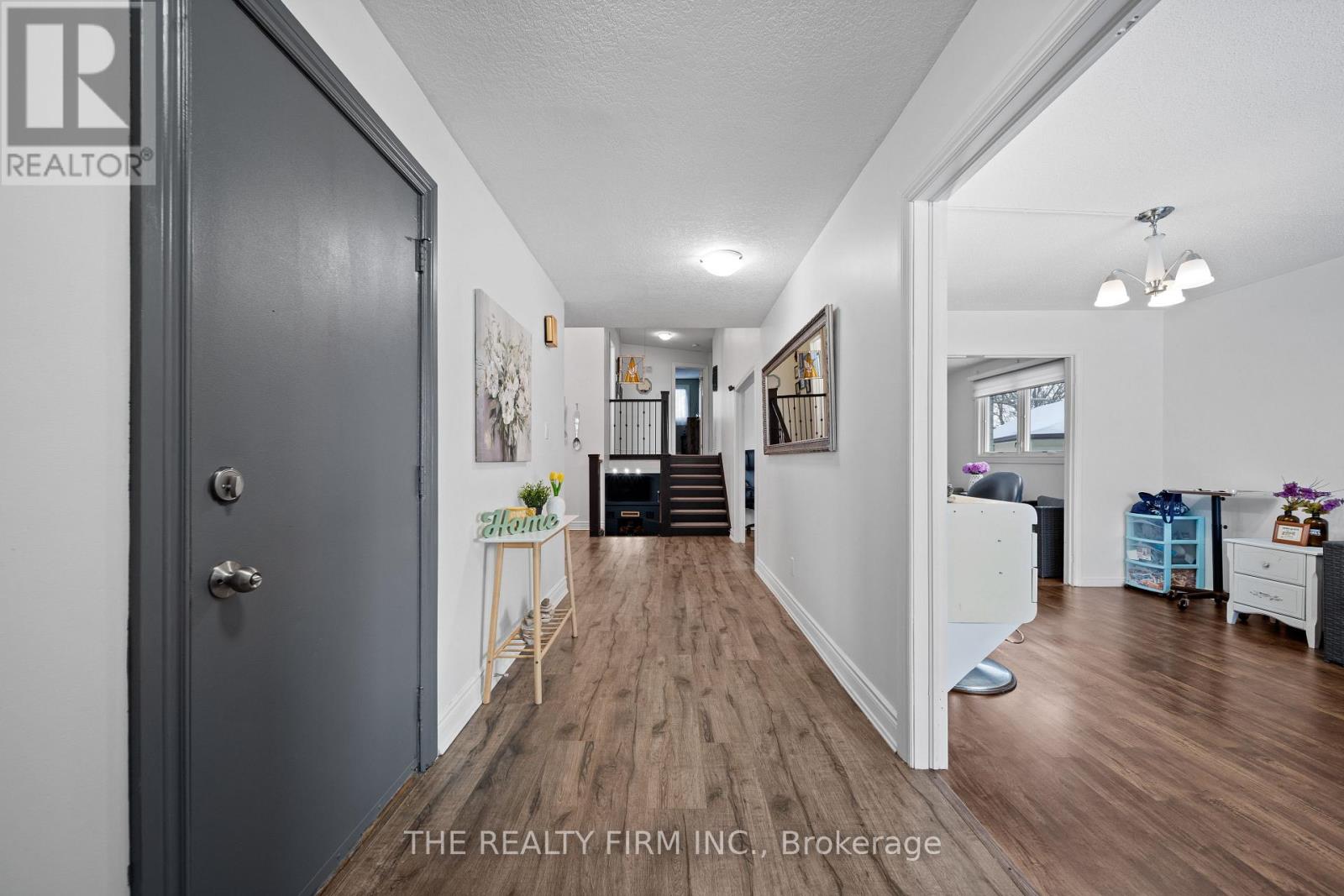 16 Classic Crescent, London East, Ontario  N5W 5T8 - Photo 6 - X12732838