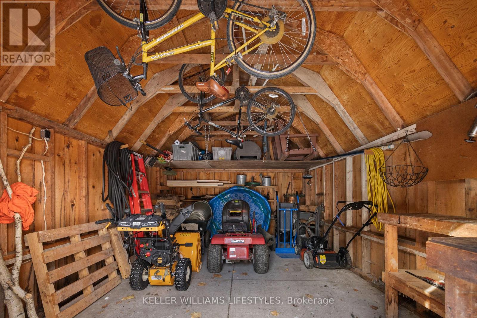 8 East Williams Street, North Middlesex, Ontario  N0M 1A0 - Photo 34 - X12732950