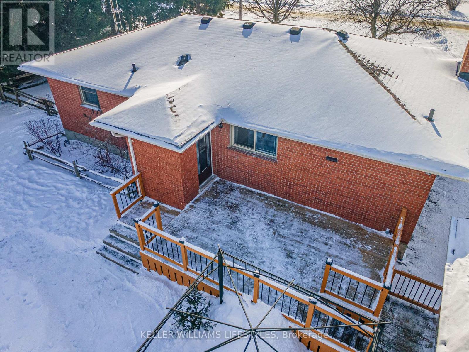 8 East Williams Street, North Middlesex, Ontario  N0M 1A0 - Photo 43 - X12732950