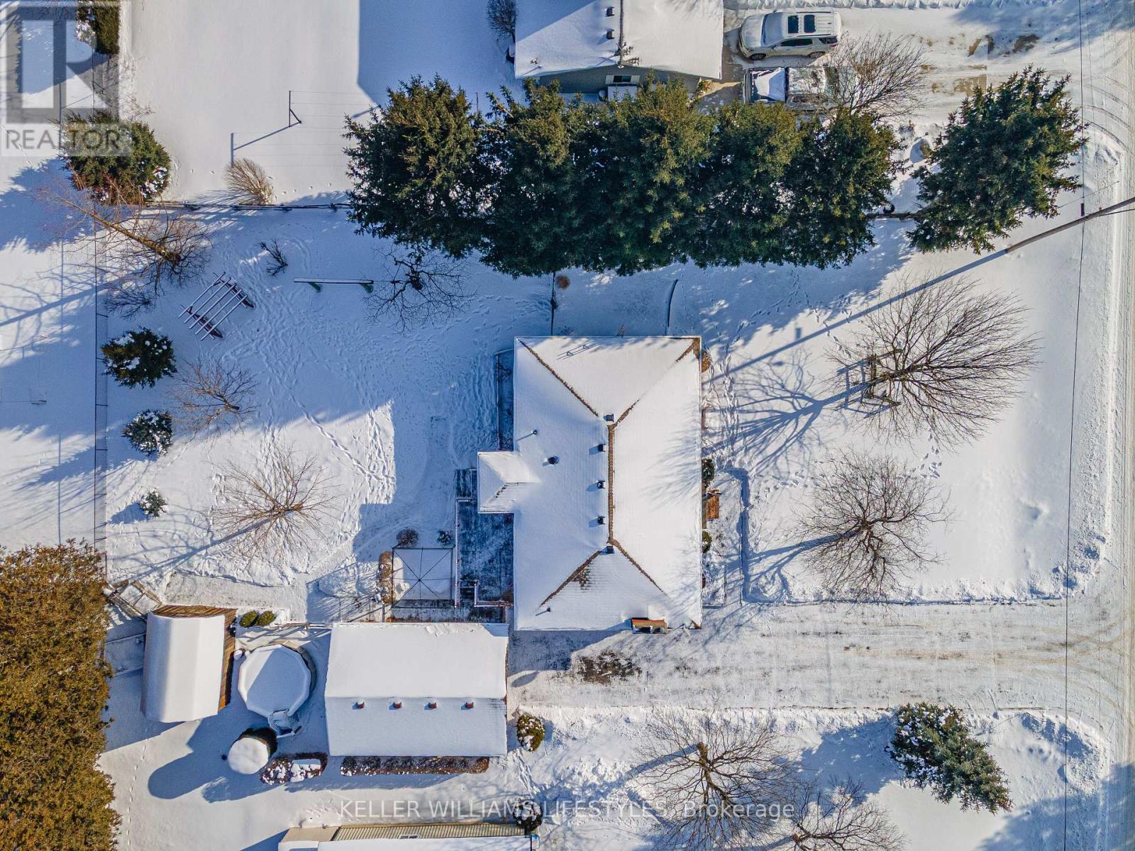 8 East Williams Street, North Middlesex, Ontario  N0M 1A0 - Photo 44 - X12732950