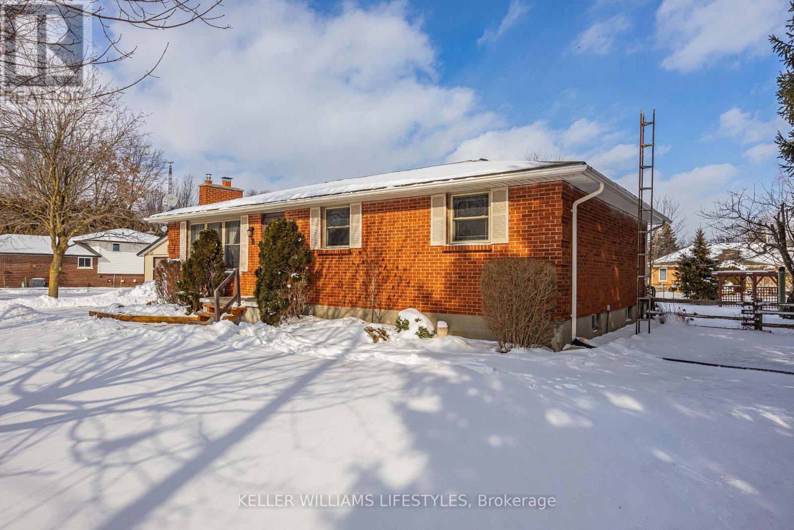 8 East Williams Street, North Middlesex, Ontario  N0M 1A0 - Photo 5 - X12732950