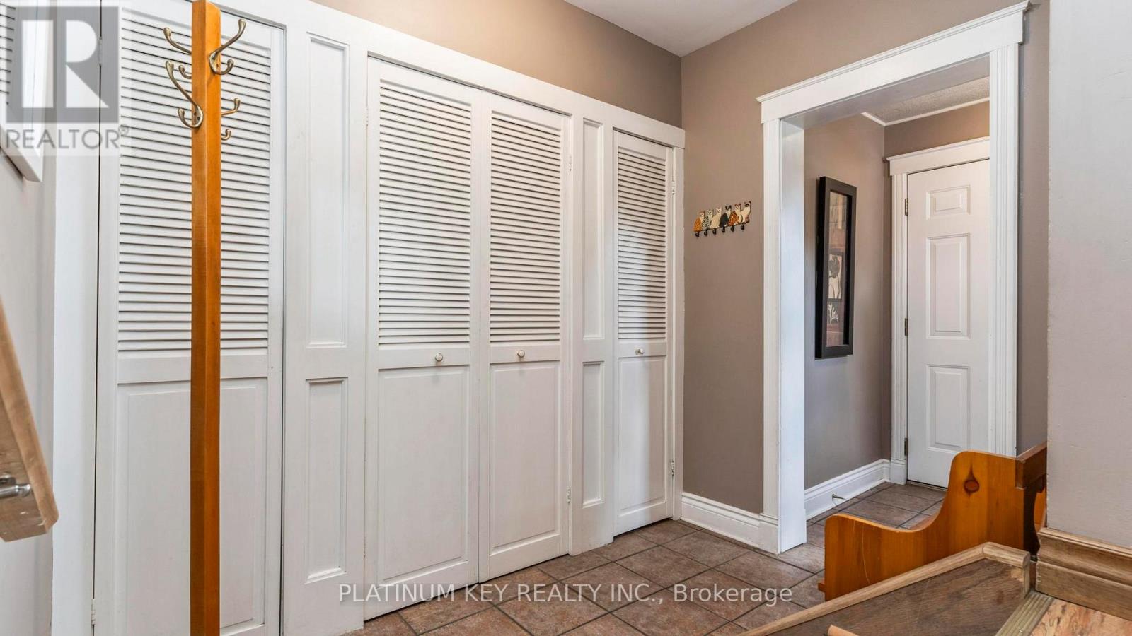 41 Queen Street, Strathroy-Caradoc, Ontario  N7G 2H5 - Photo 16 - X12732964