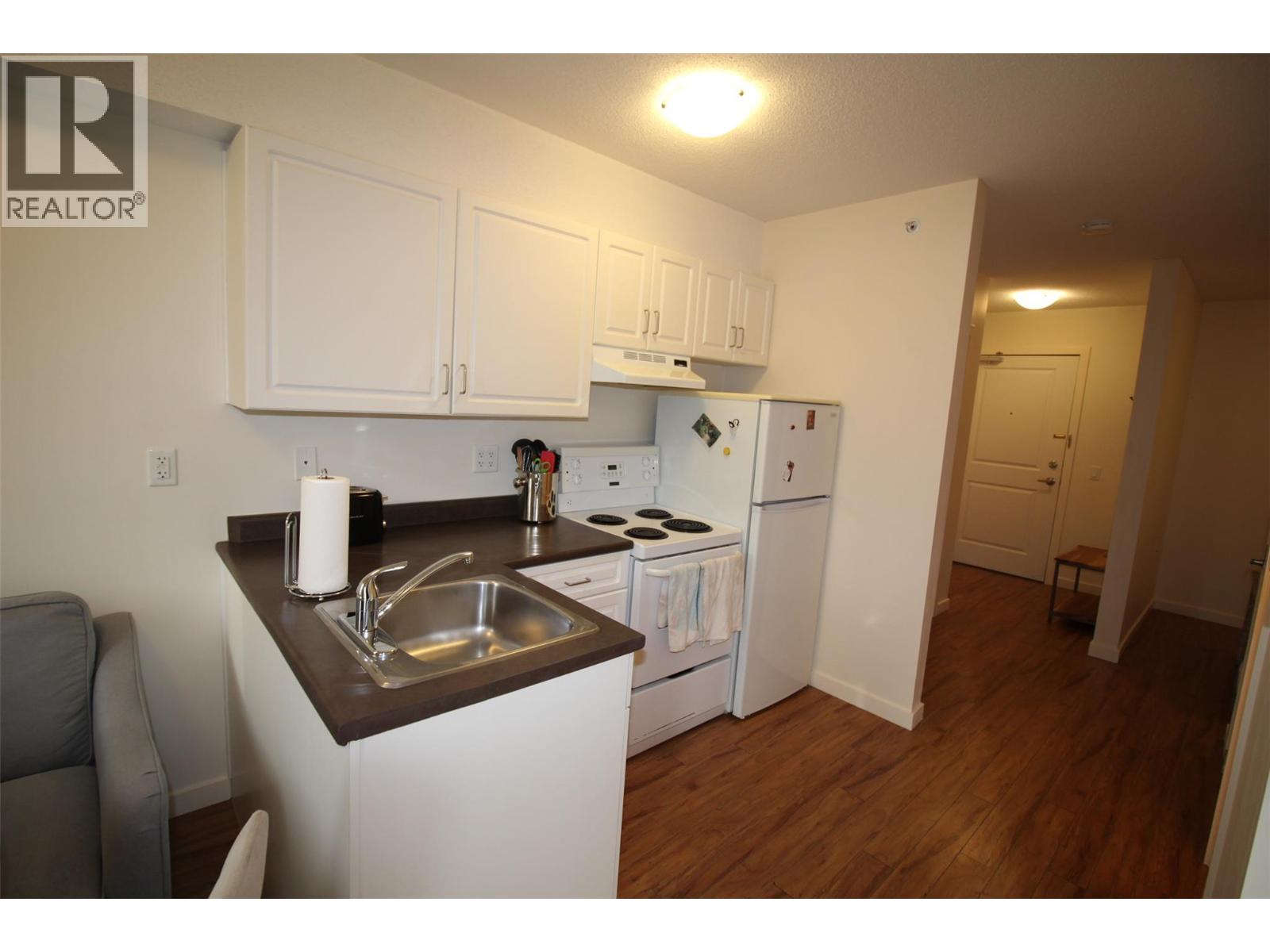 375 Cherry Avenue Unit# 407, Kamloops, British Columbia  V2B 0E1 - Photo 4 - 10374001