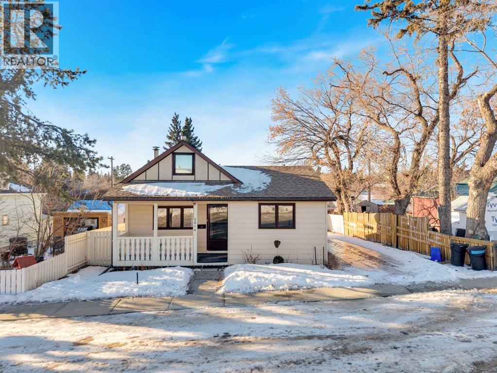 2014 24 Avenue, Delburne, Alberta