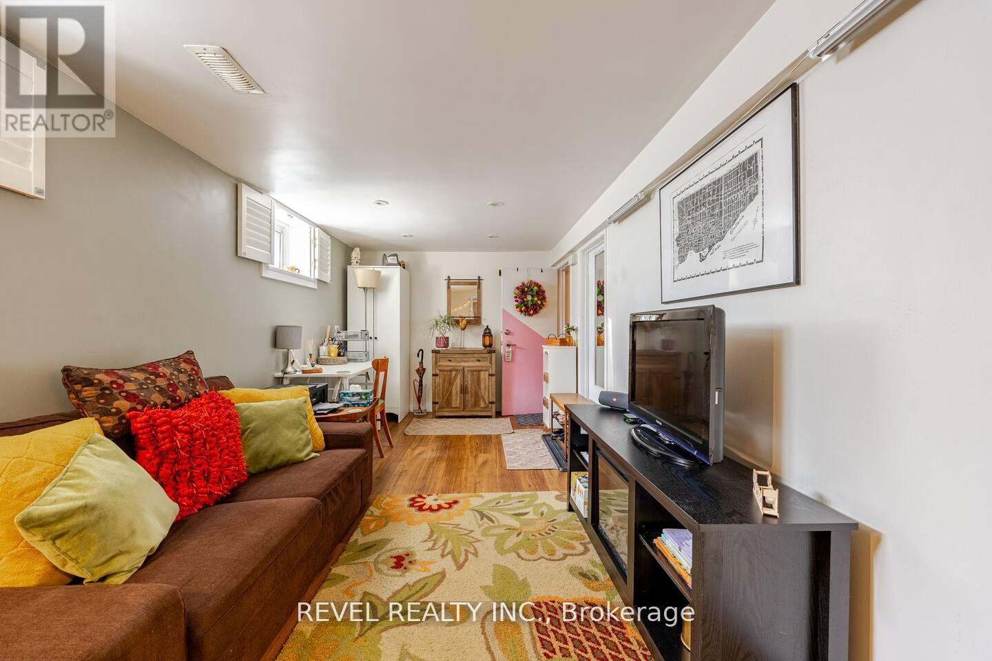 16 A Denison Bsmt Avenue, Toronto, Ontario  M5T 2M5 - Photo 17 - C12715050