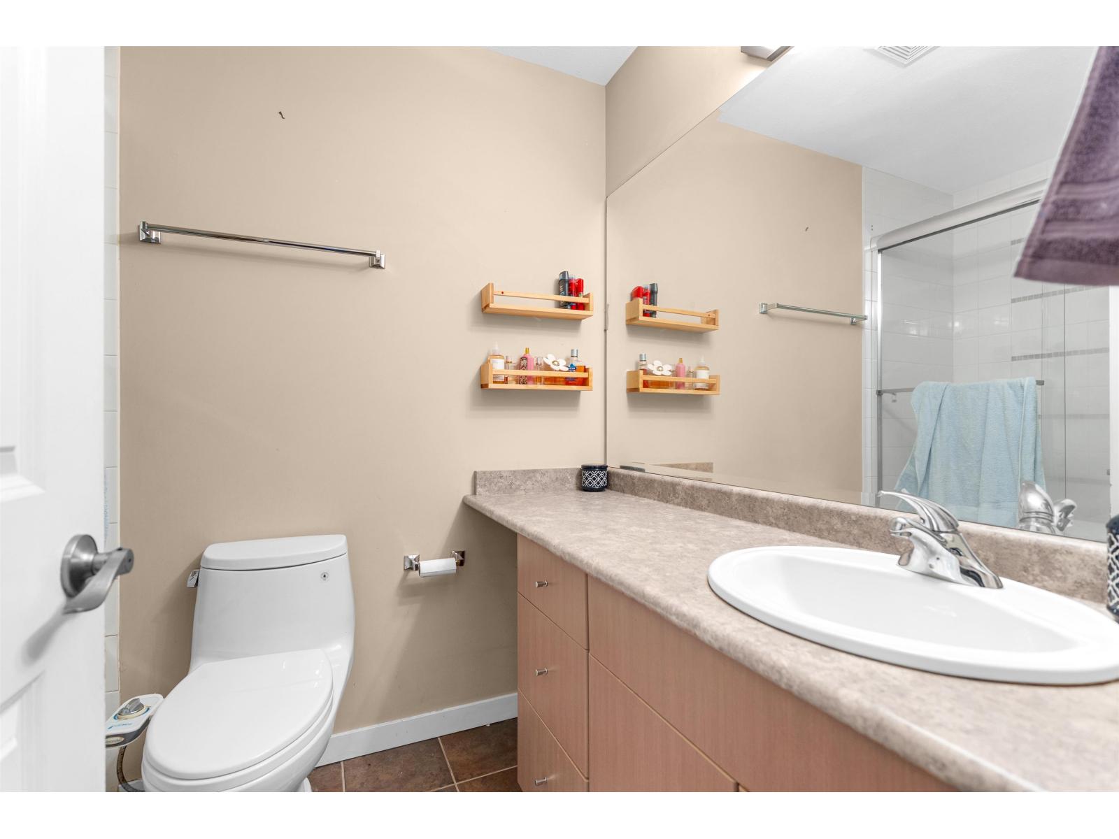 49 18701 66 Avenue, Surrey, British Columbia  V3S 4P3 - Photo 4 - R3083196