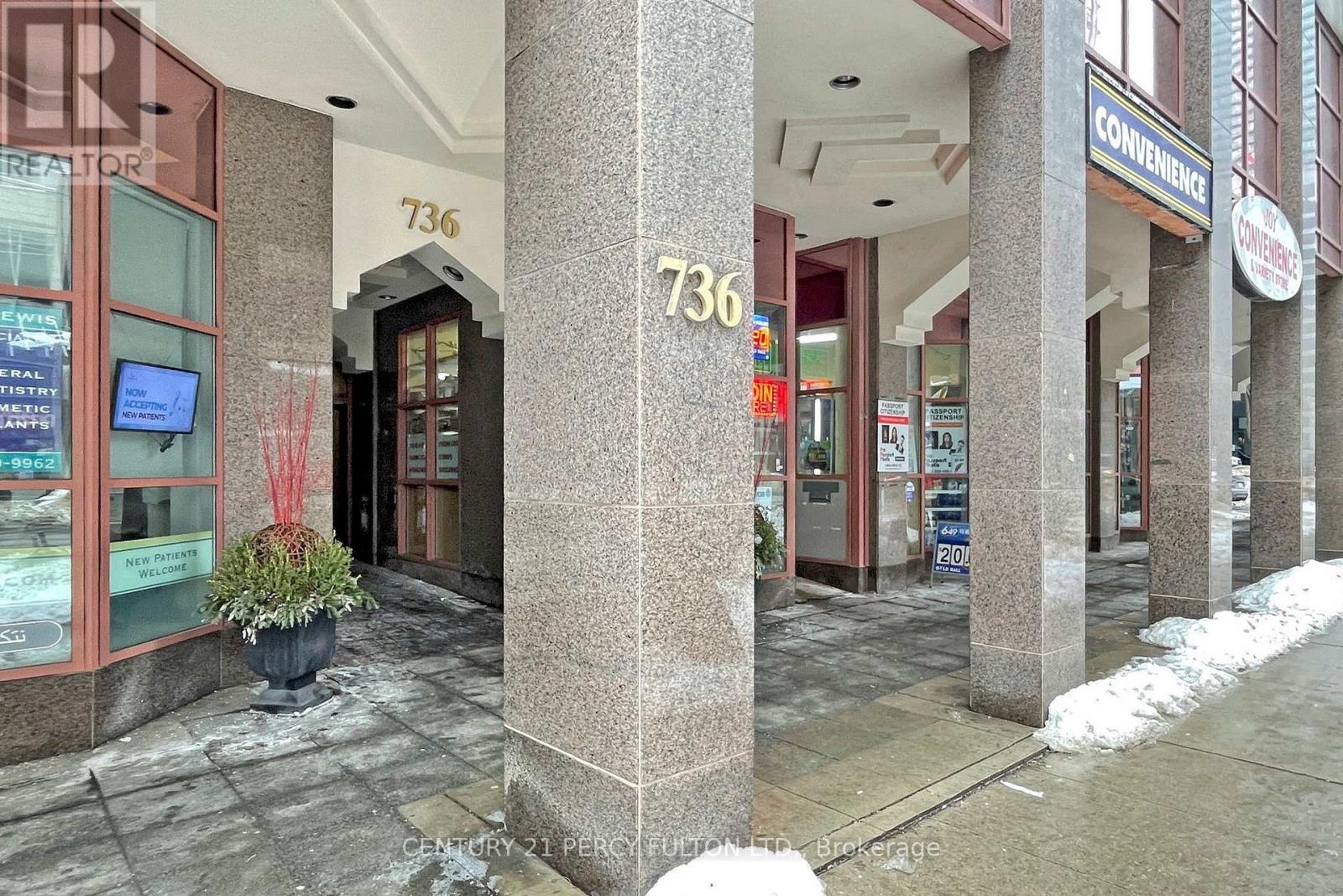 703 - 736 Bay Street, Toronto, Ontario  M5G 2M4 - Photo 8 - C12732852