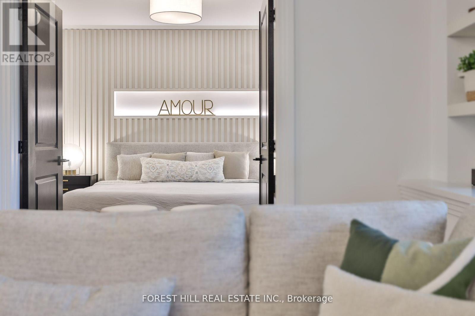 129 - 1 Benvenuto Place, Toronto, Ontario  M4V 2L1 - Photo 2 - C12732972