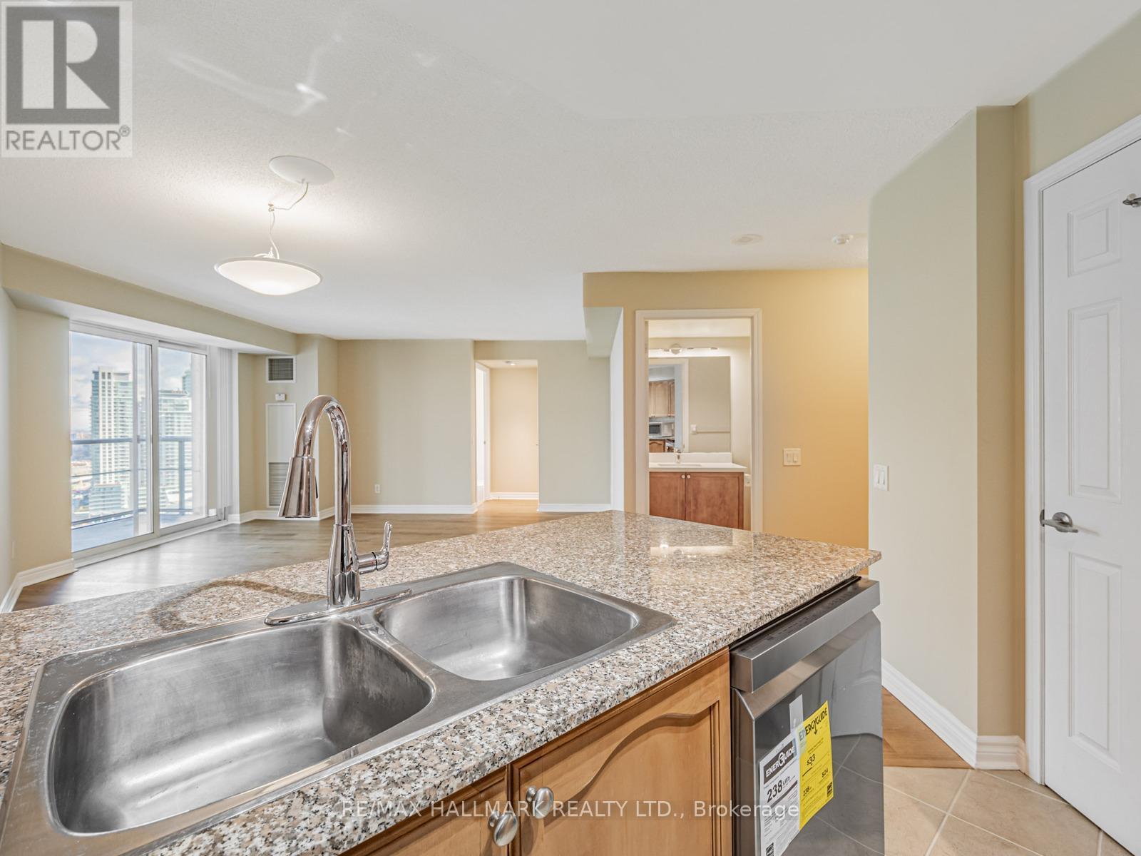 2411 - 83 Borough Drive, Toronto, Ontario  M1P 5E4 - Photo 12 - E12732974